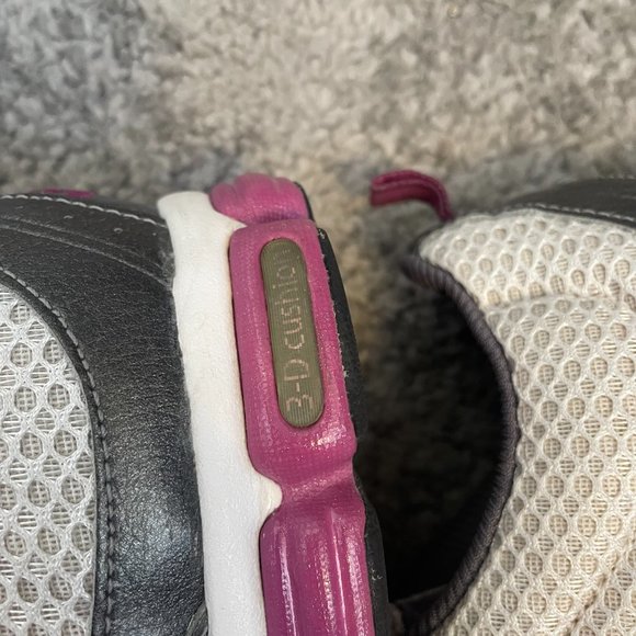 EUC Ladies Size 11 Adidas white and pink mesh 3d cushion lace up trainers - Picture 12 of 13